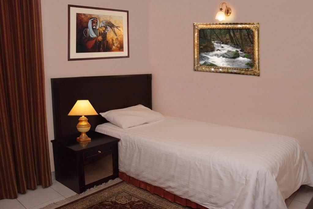 Al Sharq Hotel - Baithans Şarja Dış mekan fotoğraf